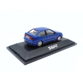 Seat Cordoba 3-door blue - skala 1:43 - Herpa